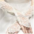 Custom Design Off White Gants à longueur de poignet Gants de mariée en dentelle sans doigts